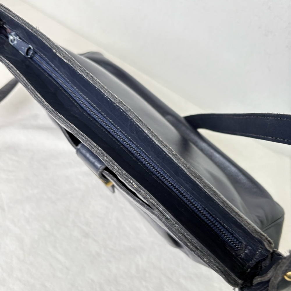 ETIENNE AIGNER Vintage Navy Blue Pleated Leather Shoulder Bag Purse Classic - Picture 15 of 17